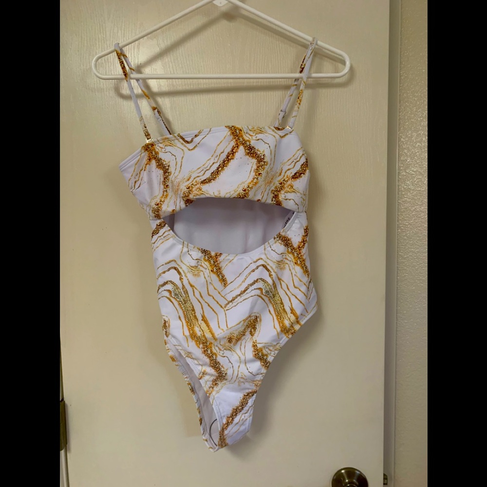 Monokini Bathing Suit NWOT